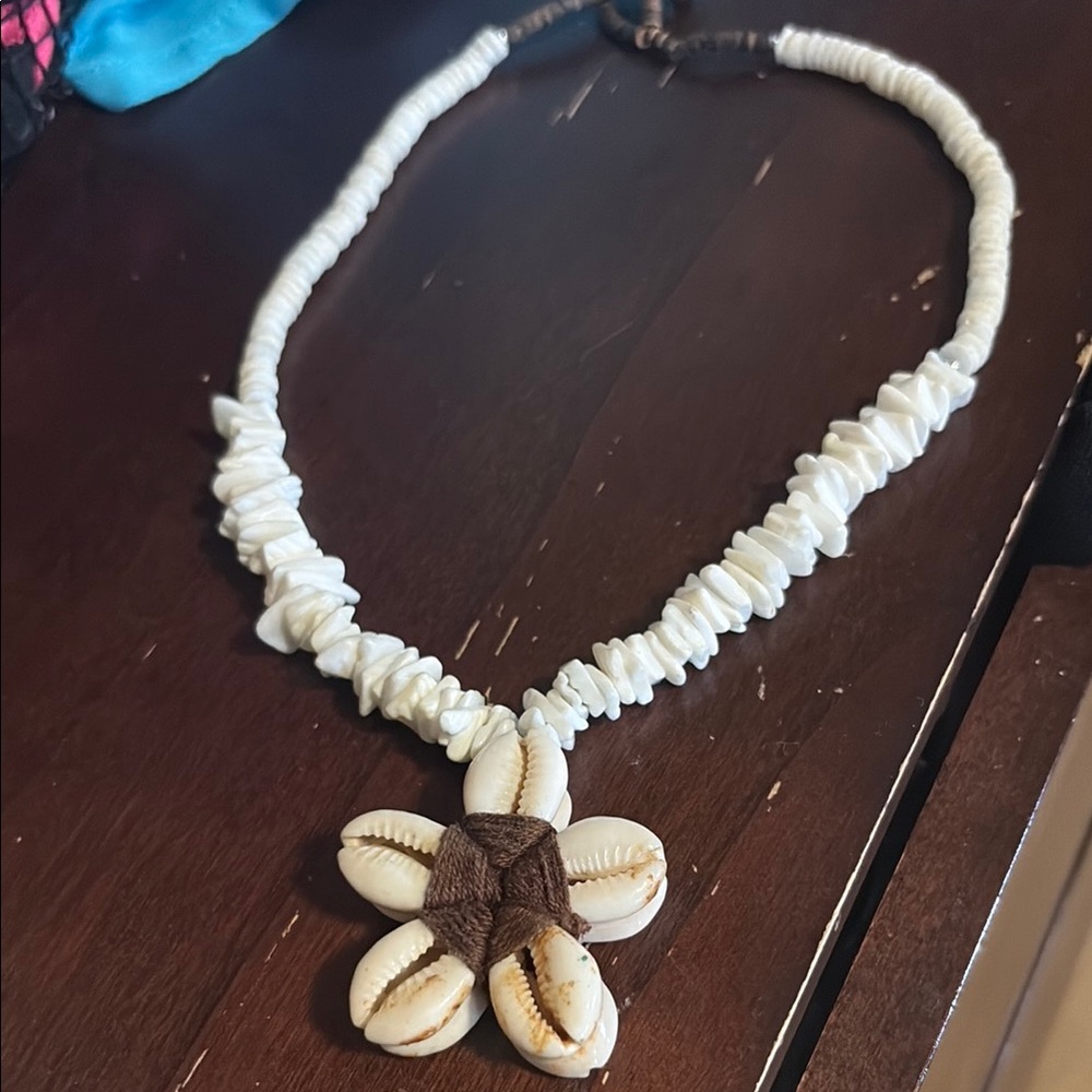 White Shell Necklace with Star Center
